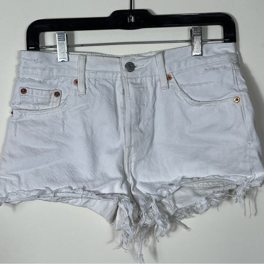 Levi’s Shorts - Picture 3 of 4
